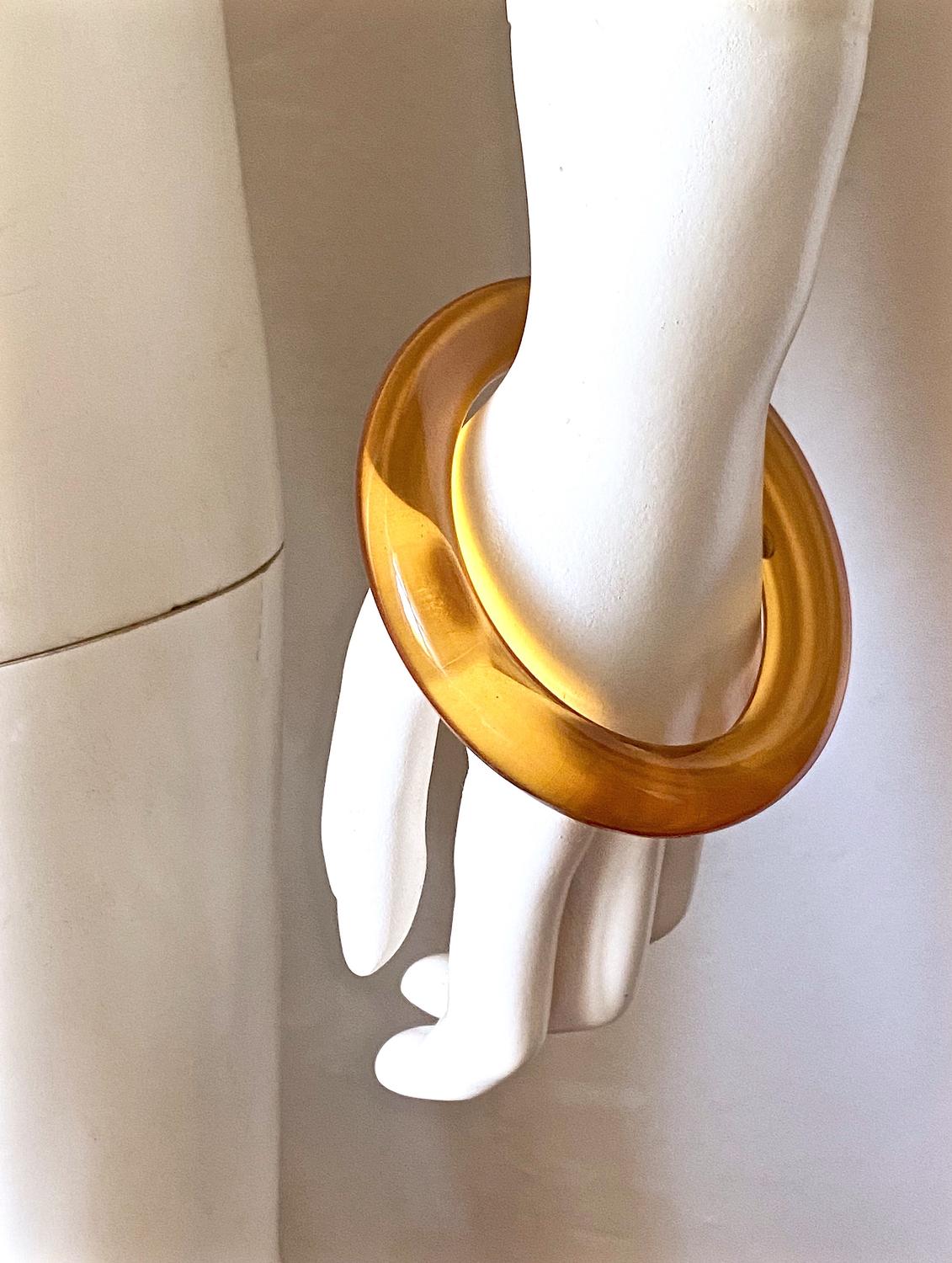 80S GIVENCHY  LUCITE BANGLE AMBER