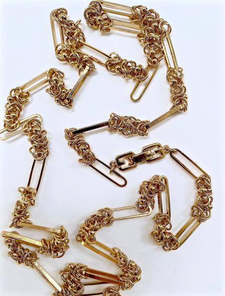 80S GIVENCHY 
LINKED CHAIN 
NECKLACE