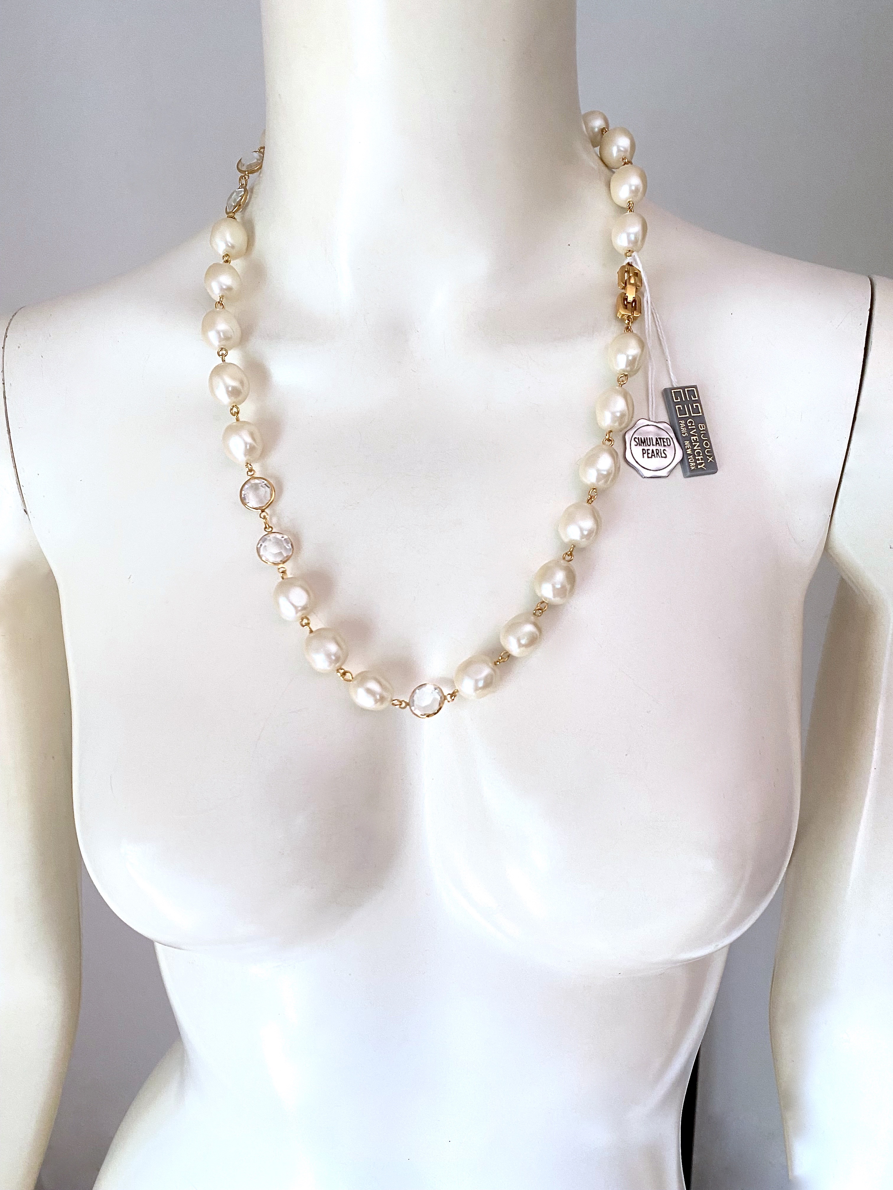 90S GIVENCHY FAUX PEARL NECKLACE