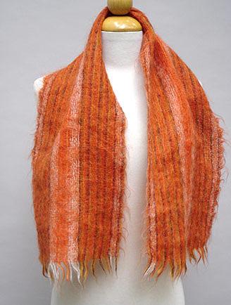 60S MADE IN ENGLAND
MOHAIR BABY SCARF