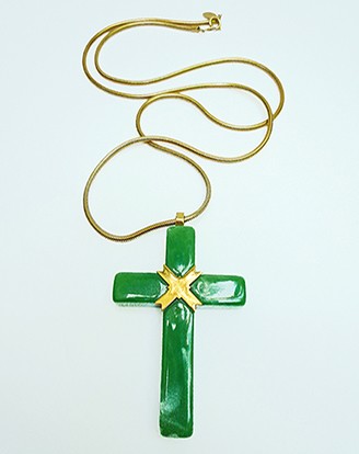 1975 GIVENCHY  JADE GREEN CROSS NECKLACE
