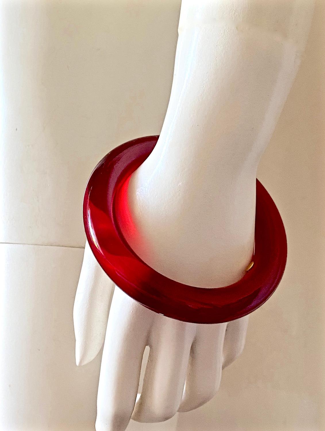 80S GIVENCHY  LUCITE BANGLE CHERRY