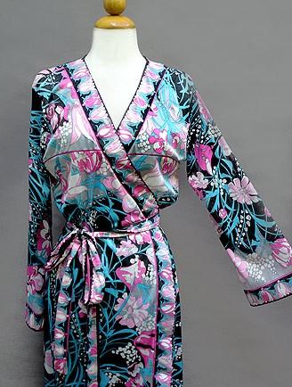 70S EMILIO PUCCI 
 NIGHT BLOOMING WRAP
6/8