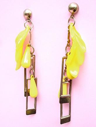 60S MOD DANGLE EARRINGS