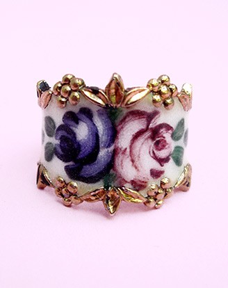 60S ESPO<br>18K GOLDPLATE ENAMEL ROSES RING